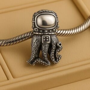 Ohm Beads Astronargh .925 Sterling Silver Octopus Astronaut BOTM #40 NEW #233